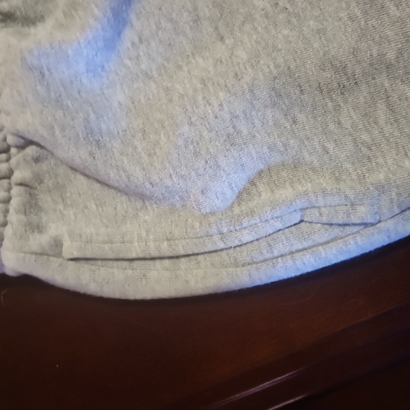 GAP Heather Gray Lounge Set. WOMENS SIZE LARGE - Picture 9 of 9